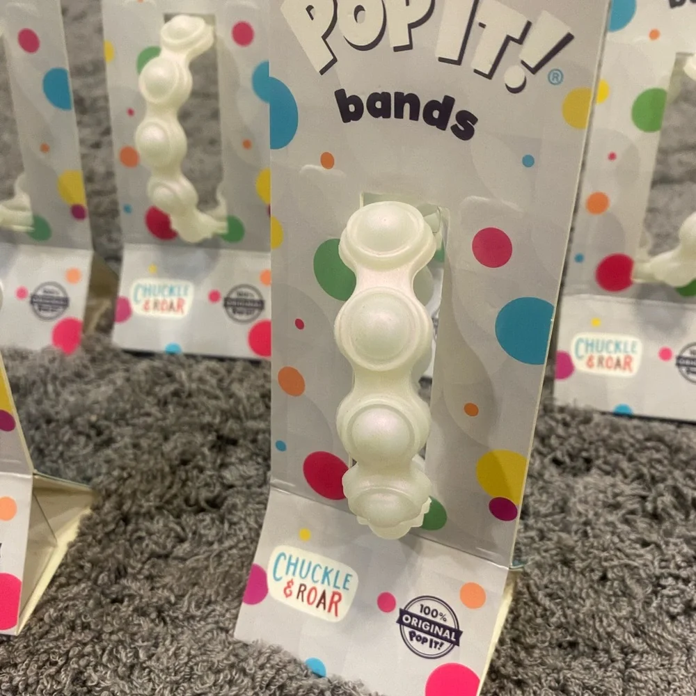 Chuckle & Roar POP It Bands Sensory Fidget Bands - White (Pack of 9)